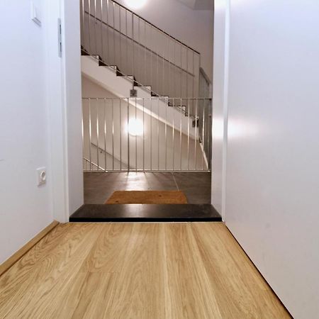Balcony/Pool/Free Parking Garage Studio Vienna Exterior photo