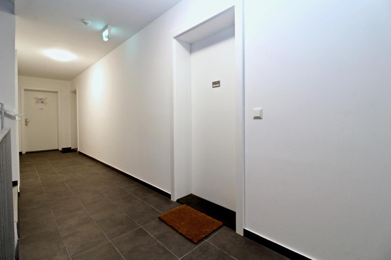 Balcony/Pool/Free Parking Garage Studio Vienna Exterior photo