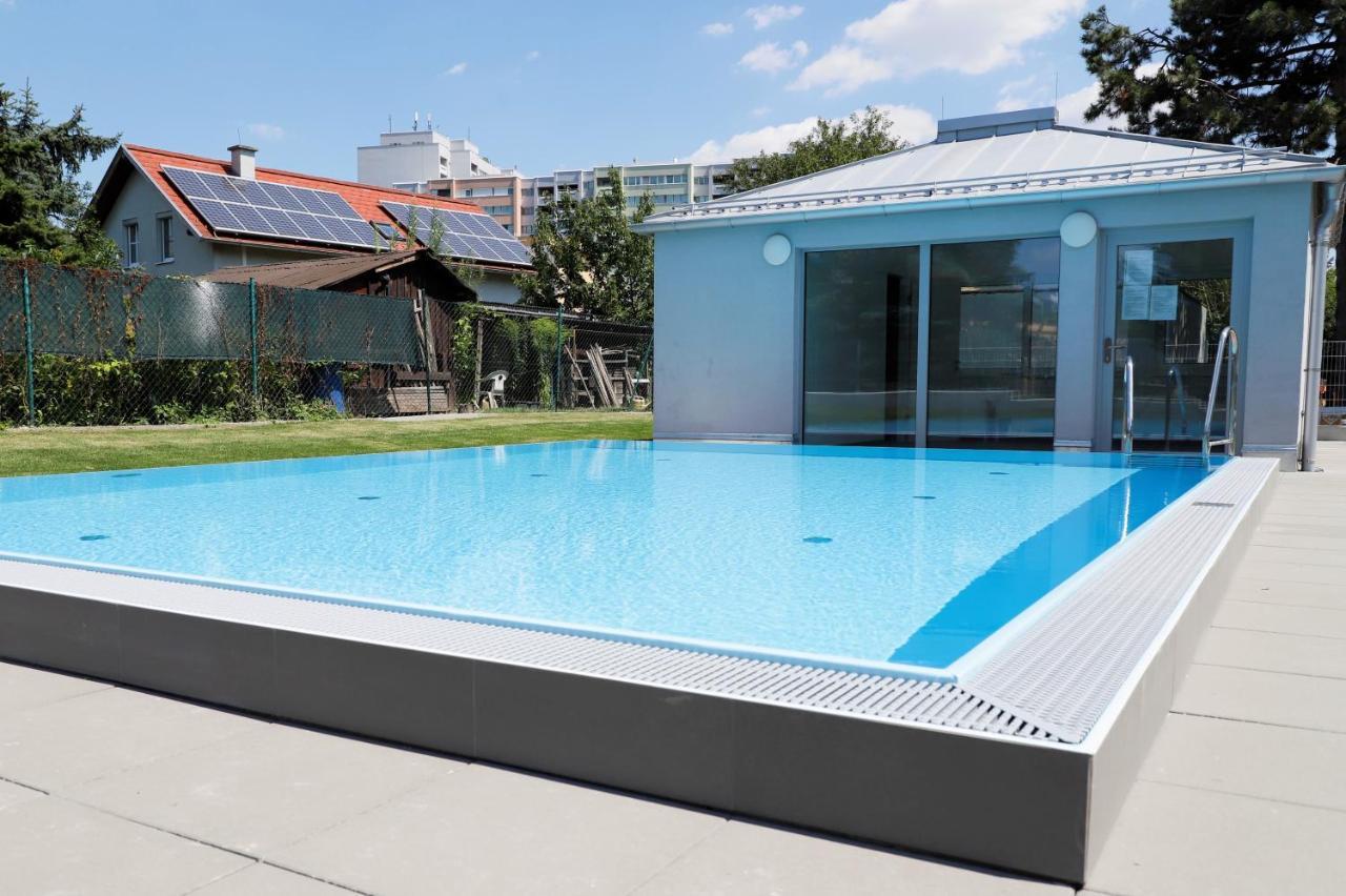Balcony/Pool/Free Parking Garage Studio Vienna Exterior photo